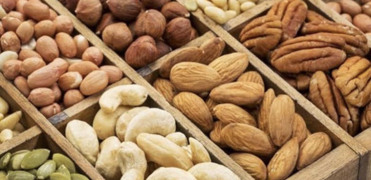 10 Reasons Why You Should Buy Nuts and Dried Fruit Online TROPHYWARE